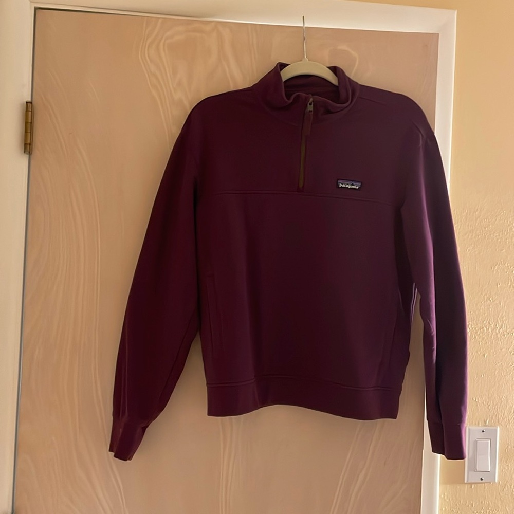 Patagonia purple half zip sweatshirt